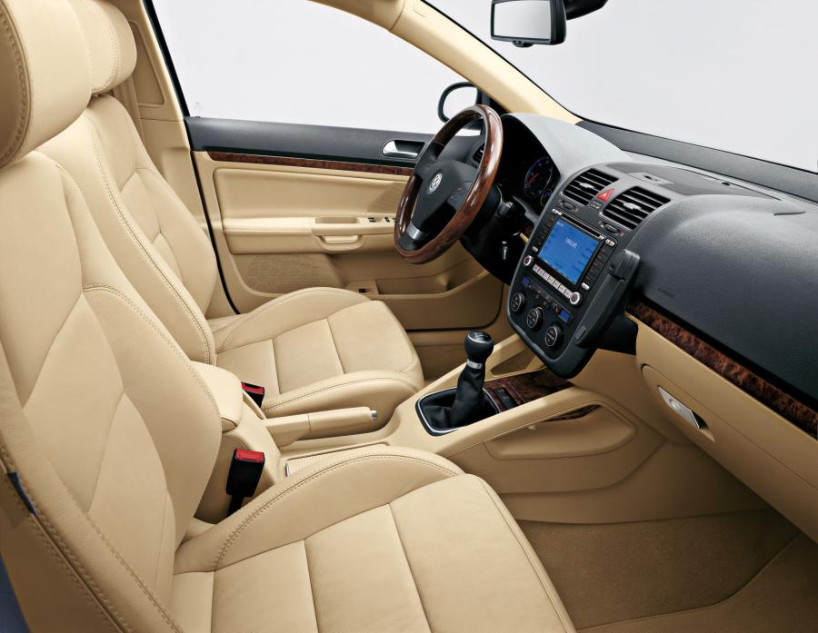  Volkswagen Jetta 2005 года  (фото 17 из 131)